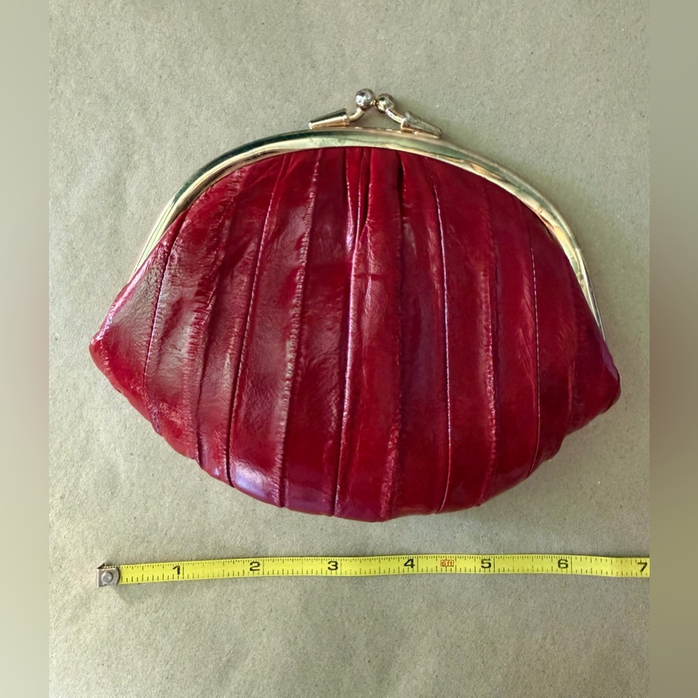 Ruby Red Vintage Skin Clutch/Wallet With Doubled Interior pin up retro vintage - Picture 2 of 7
